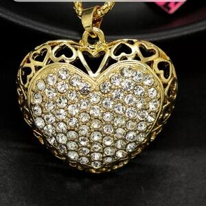 Betsey Johnson white or champagne filigree heart rhinestone necklace goldtone